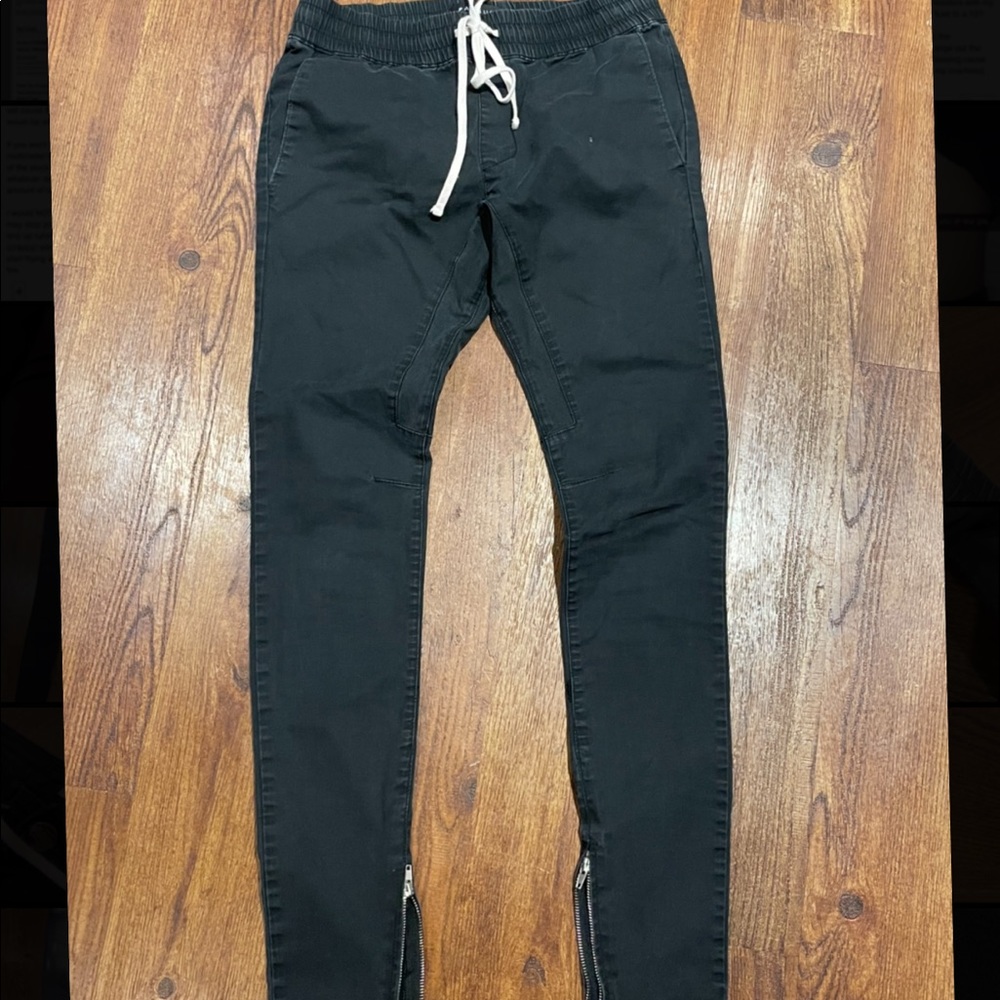 PacSun black skinny joggers